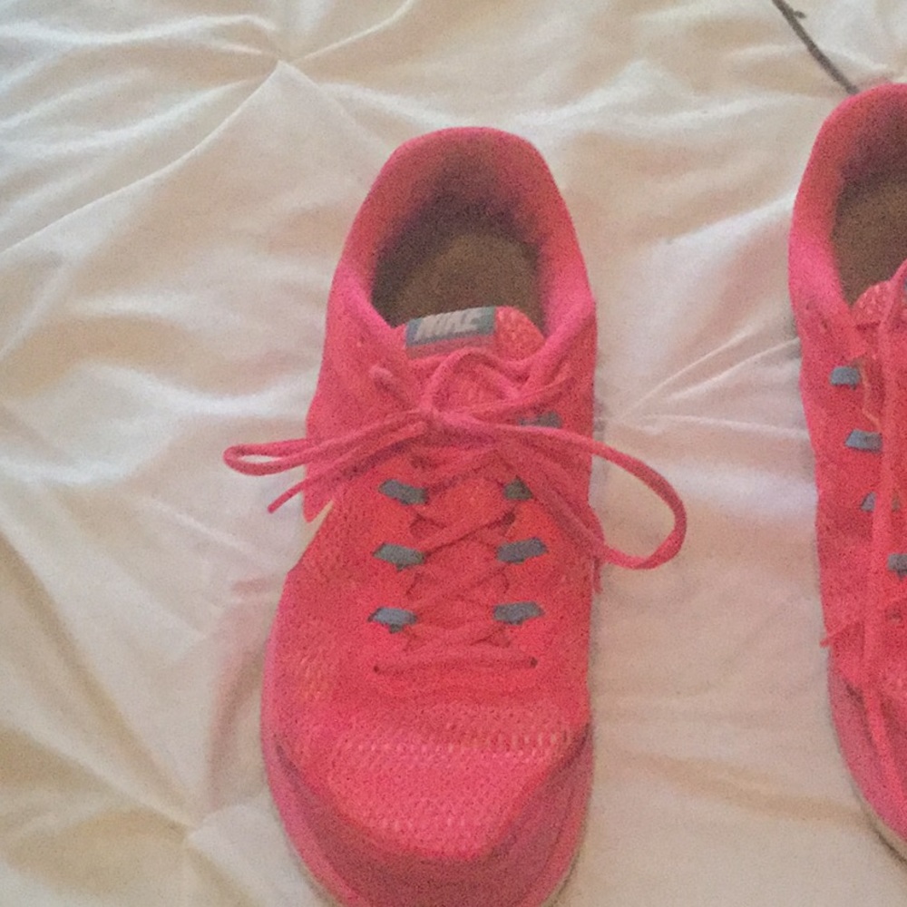 Bright Pink Nike Sneakers.  Dual Fusion - Picture 2 of 4